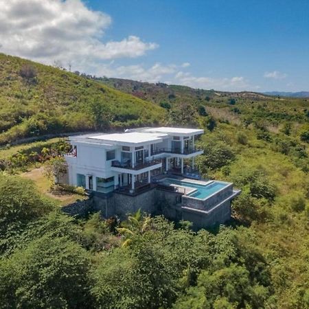 Villa Nambung Selong Belanak Exterior photo