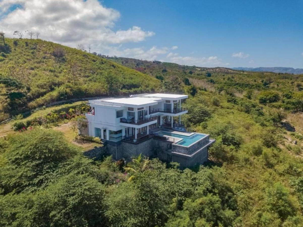 Villa Nambung Selong Belanak Exterior photo