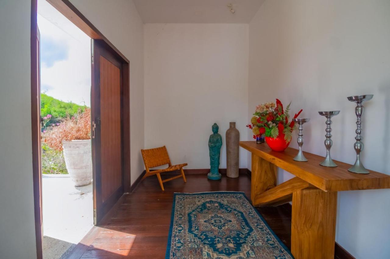 Villa Nambung Selong Belanak Exterior photo