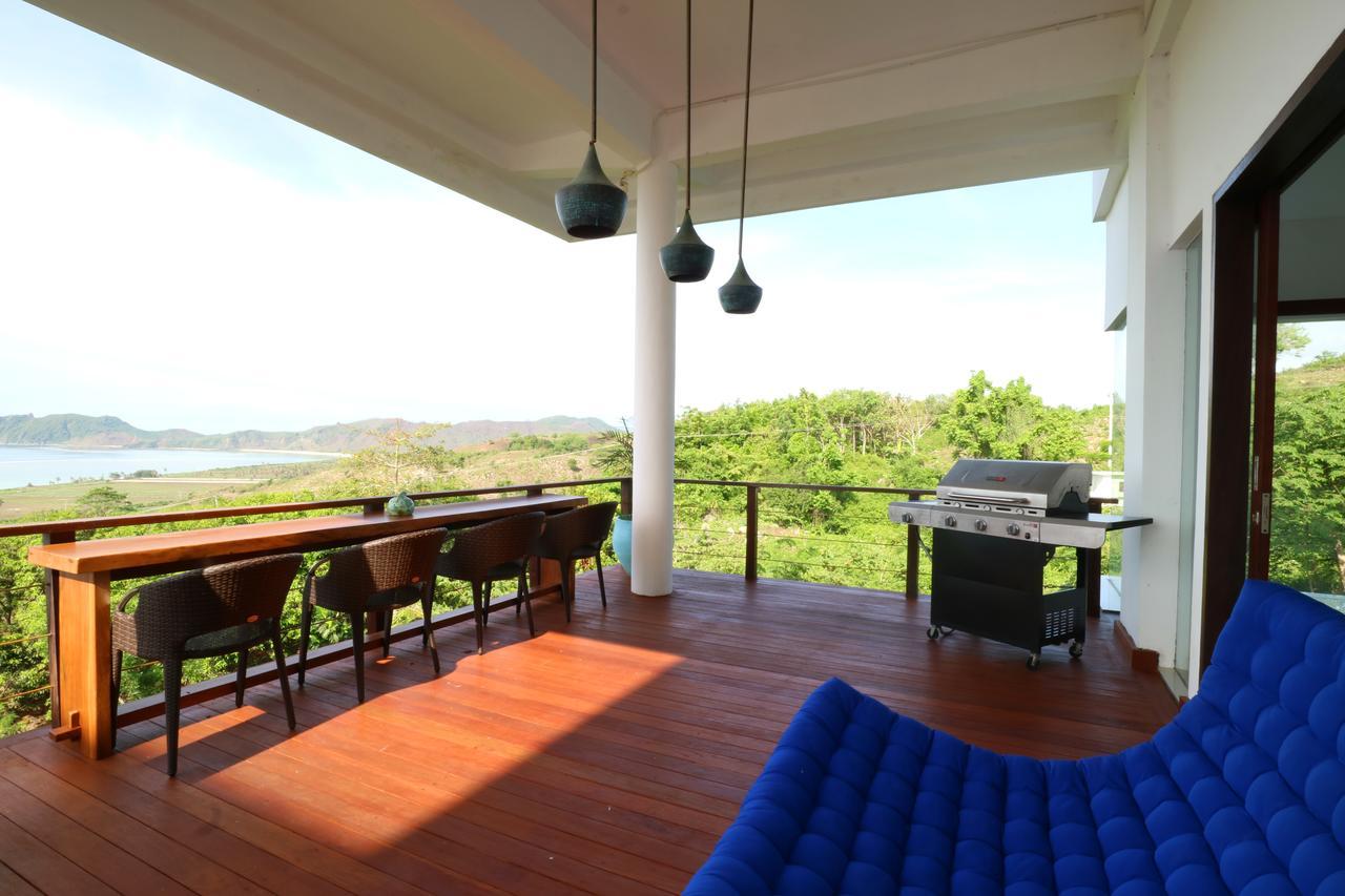 Villa Nambung Selong Belanak Exterior photo