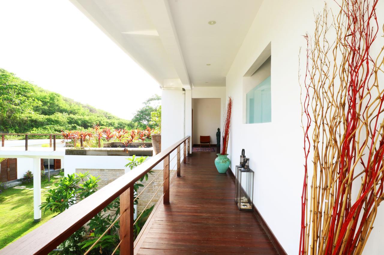 Villa Nambung Selong Belanak Exterior photo