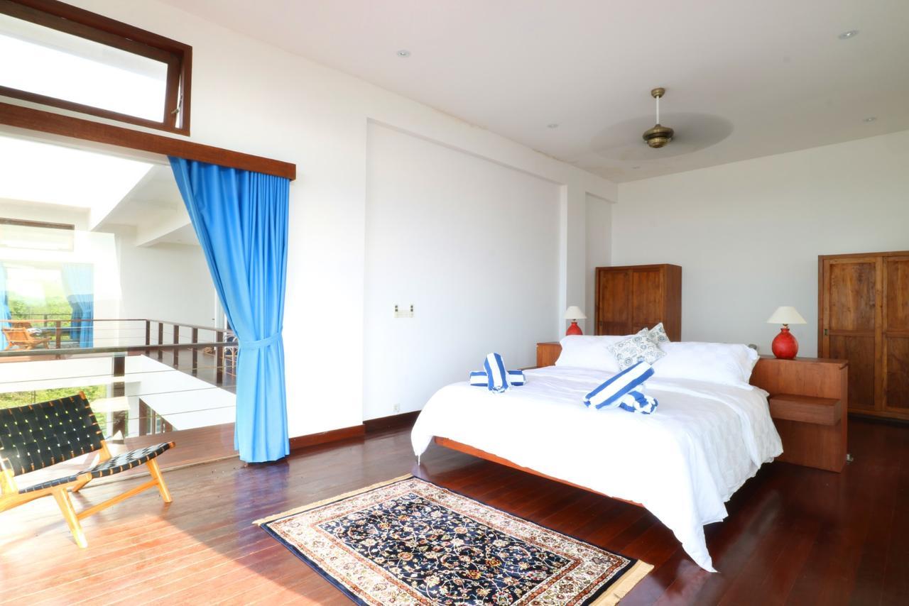 Villa Nambung Selong Belanak Exterior photo