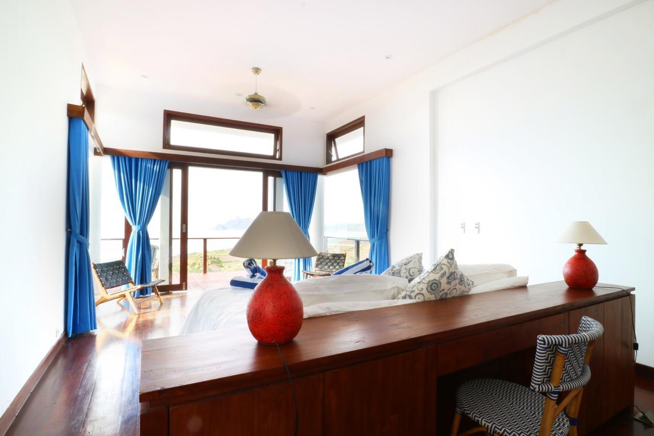 Villa Nambung Selong Belanak Exterior photo